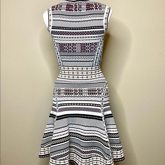 Diane Von Furstenberg Eleanor jacquard knit multi colored fit and flare dress P - Picture 10 of 16